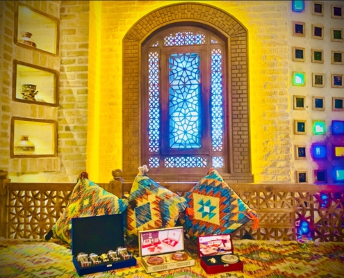 Within this boxes lies a treasure of gold, whose color and aroma tell the story of the heritage and craft of this land.
